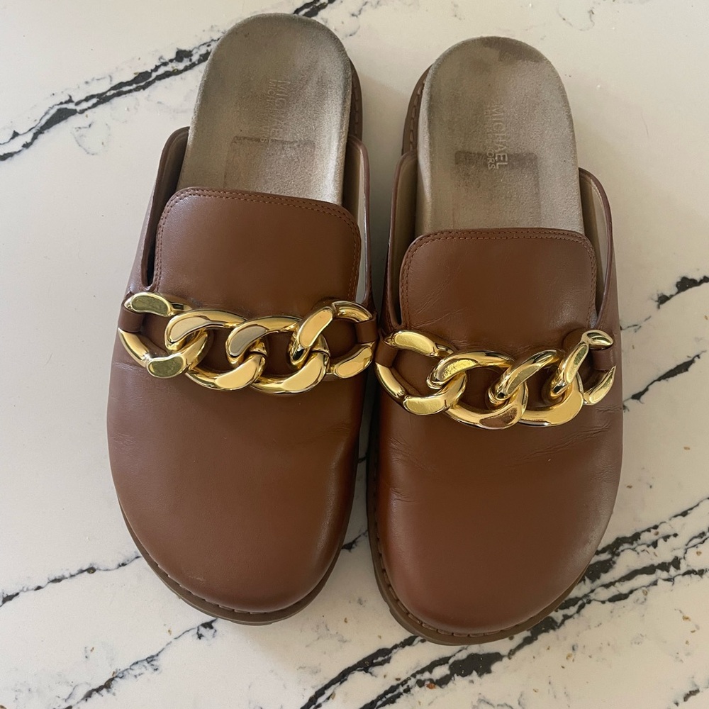 Brown Leather Mules with Gold Chain